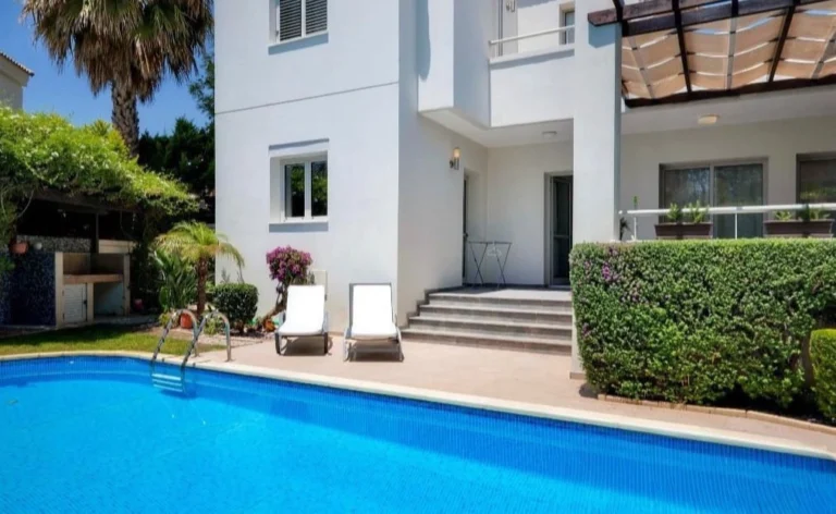 3 Bedroom House for Rent in Agios Tychonas, Limassol District