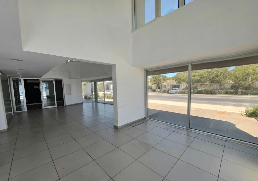 300m² two-storey commercial building in Agios Athanasios photo 2