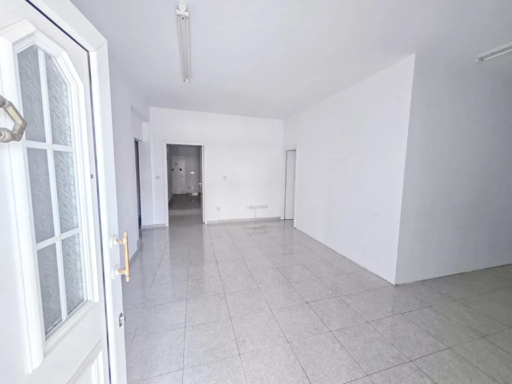 250 m² office or house for rent in Agios Ioannis, Limassol photo 2