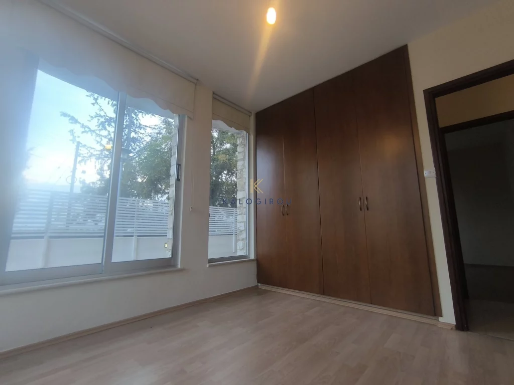3-bed ground floor apartment for rent in Mall area, Larnaca photo 10