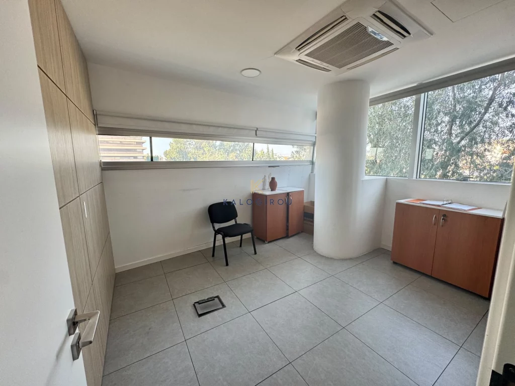 170m² office for rent in Drosia, Larnaca district photo 4