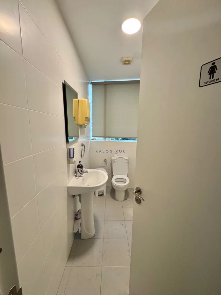 170m² office for rent in Drosia, Larnaca district photo 9