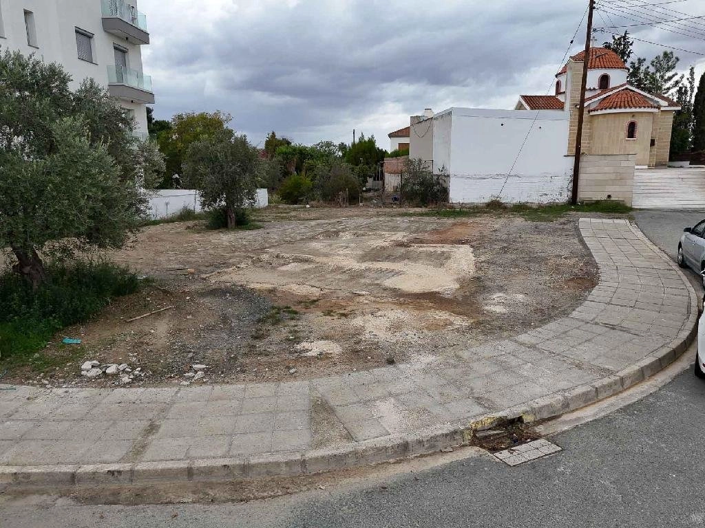 480 m² residential corner plot for sale in Latsia photo 3