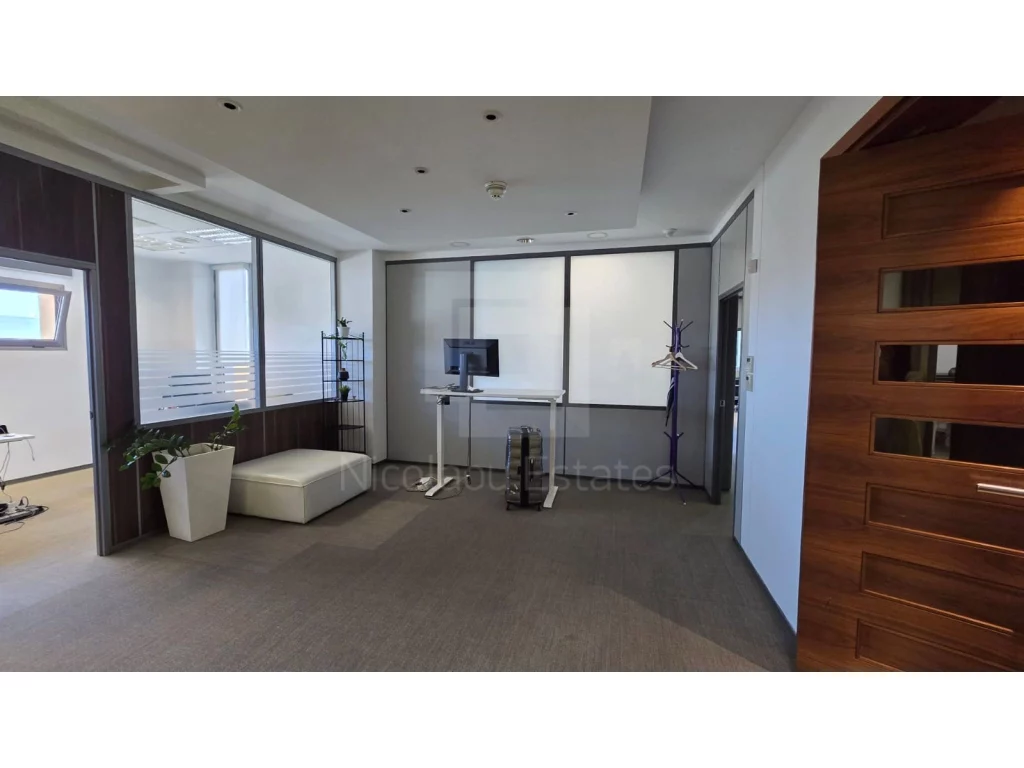 518 m² office for rent in Limassol city center photo 10