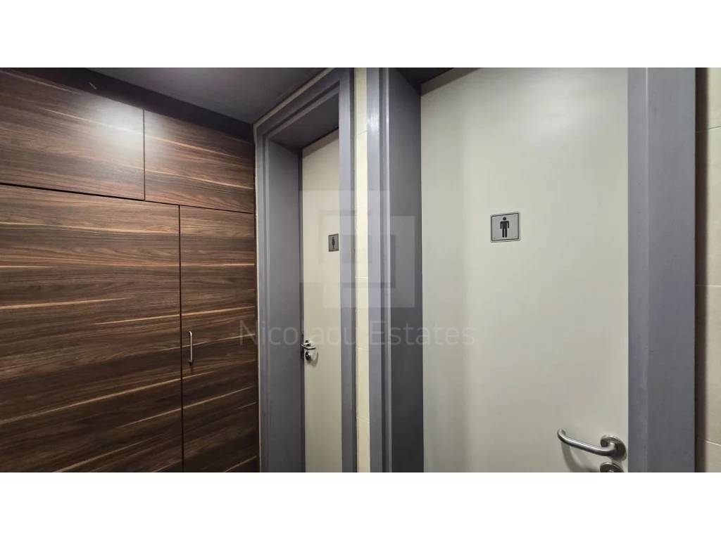 518 m² office for rent in Limassol city center photo 4