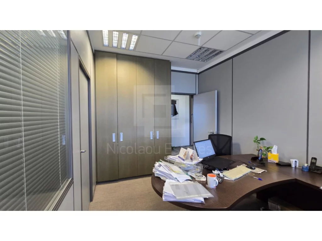 518 m² office for rent in Limassol city center photo 5