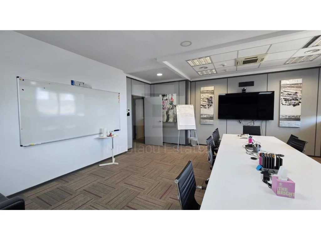 518 m² office for rent in Limassol city center photo 6