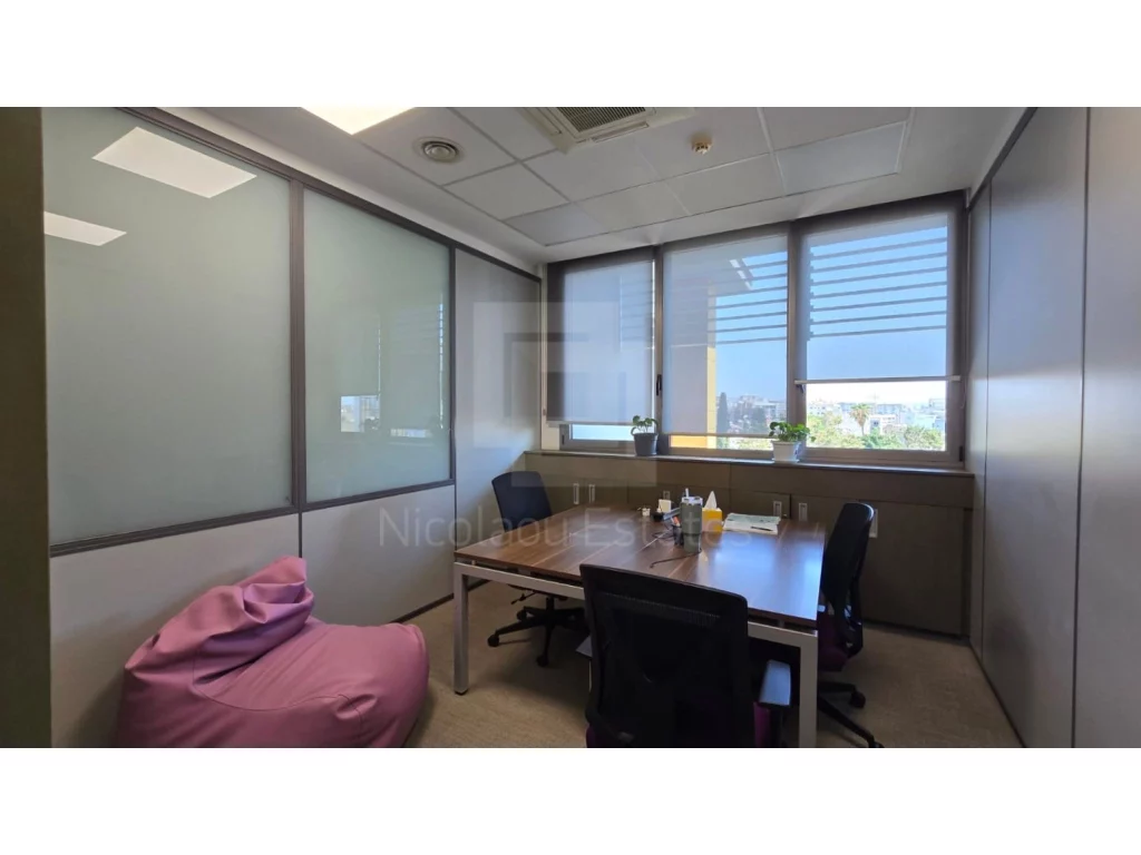 518 m² office for rent in Limassol city center photo 7