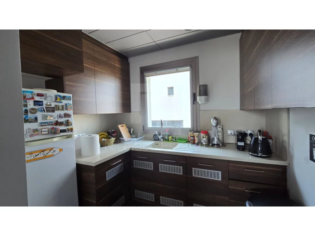 259 m² office for rent in Limassol city centre photo 5