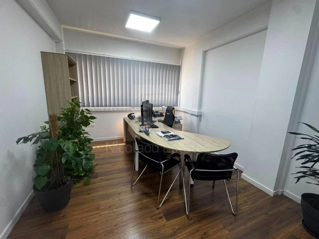 340m² office for rent in Limassol District photo 3