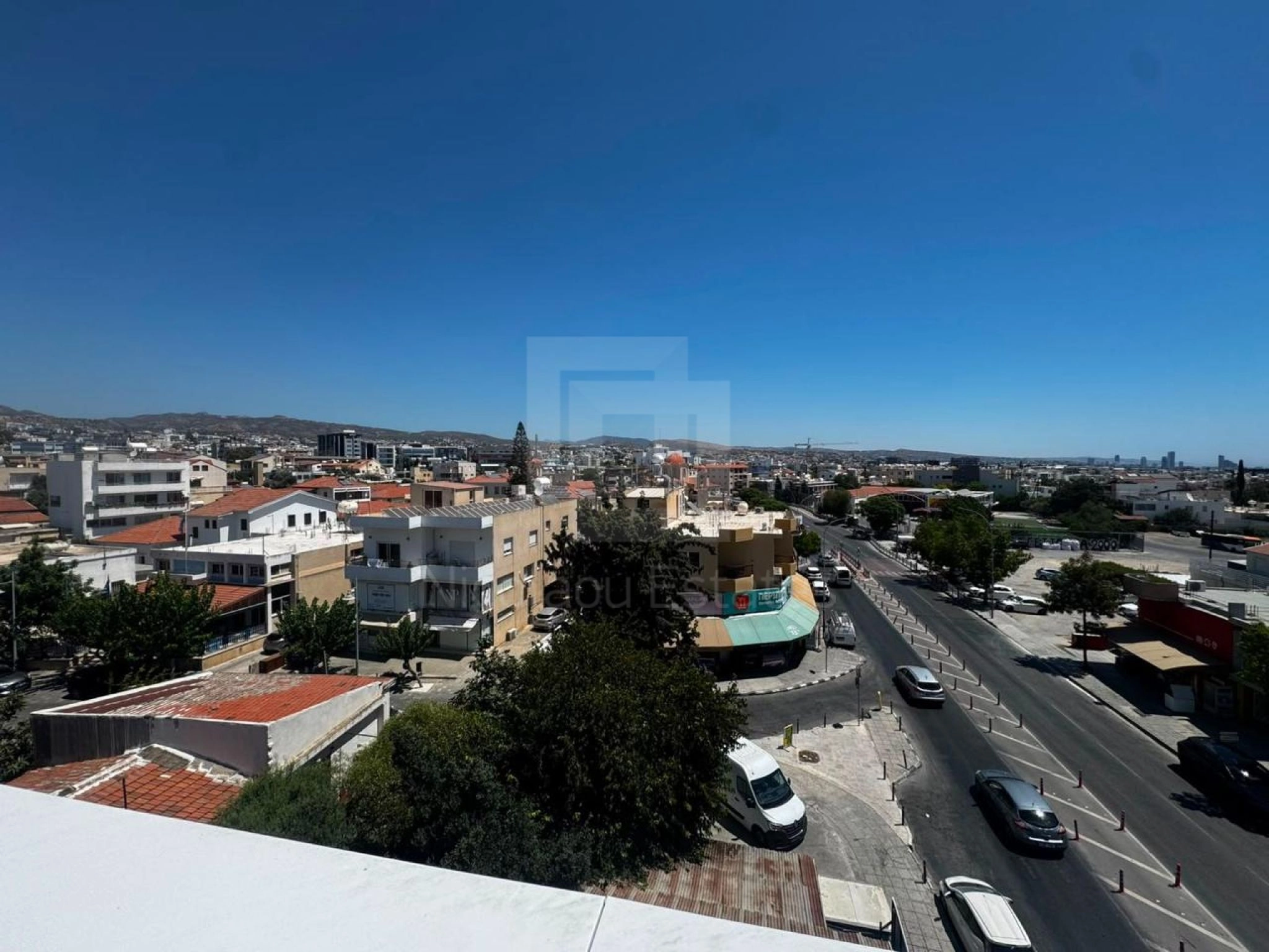 340m² Office for Rent in Limassol District