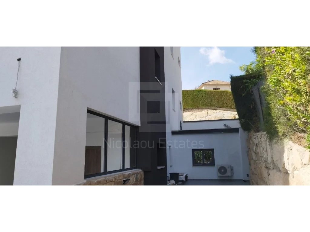 5-bed house in Agios Athanasios photo 10