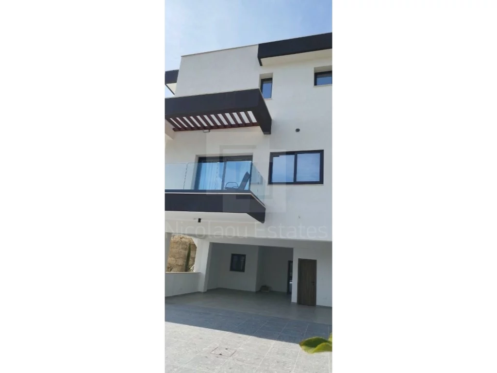 5-bed house in Agios Athanasios photo 9