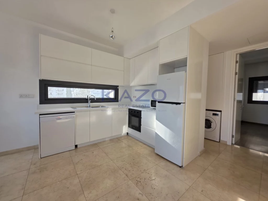 2-bed apartment for rent in Neapolis, Limassol photo 5