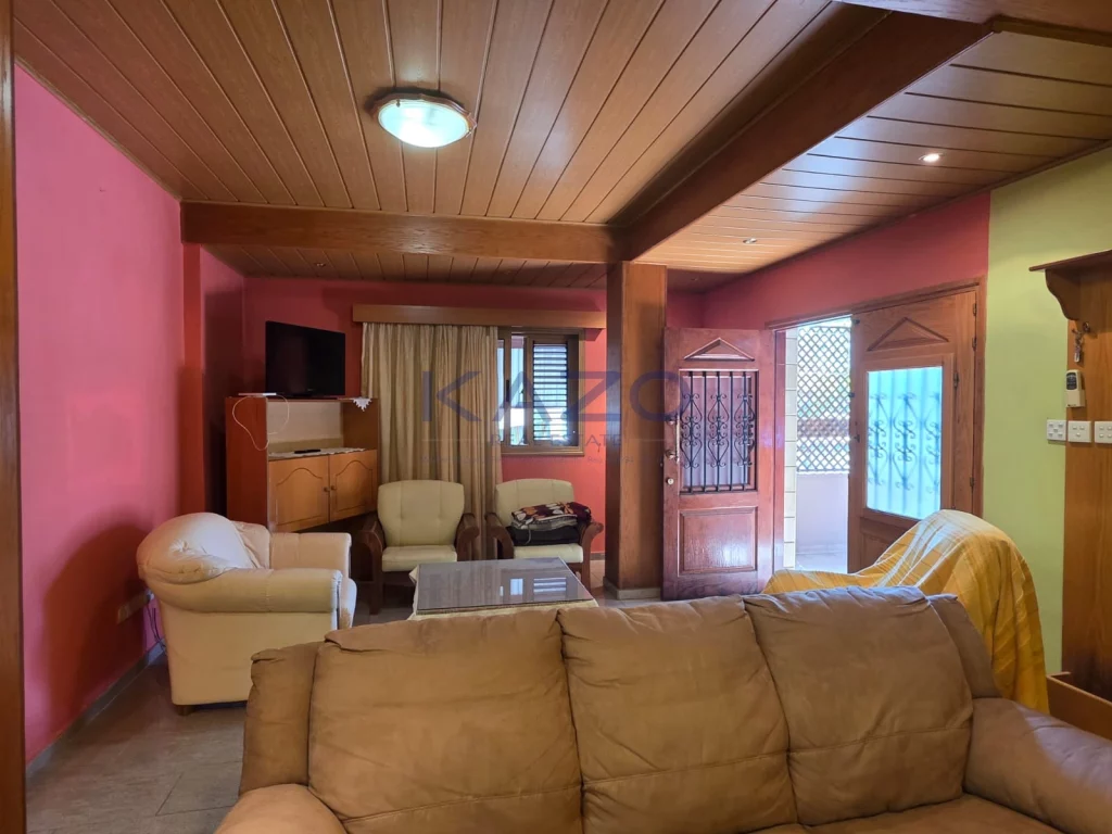 2-bedroom semi-detached house for rent in Agios Ioannis photo 4