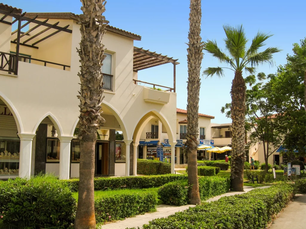 Shop unit for sale in Limnaria Westpark, Kato Paphos photo 8