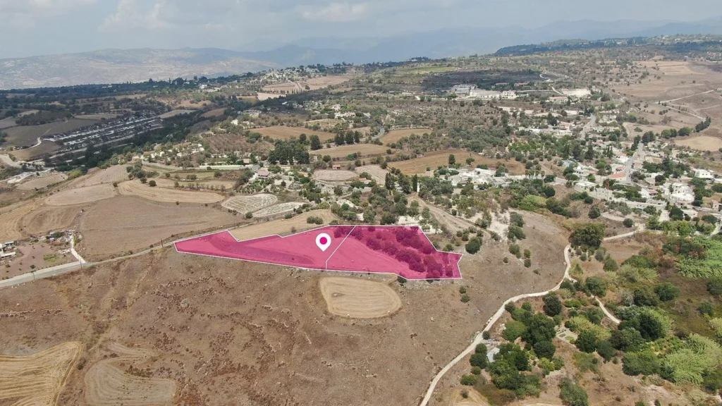 9,365m² Plot for Sale in Paphos District