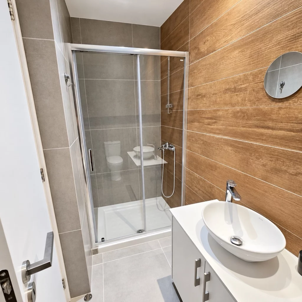 2-bed apartment with covered parking in Engomi, Nicosia photo 7