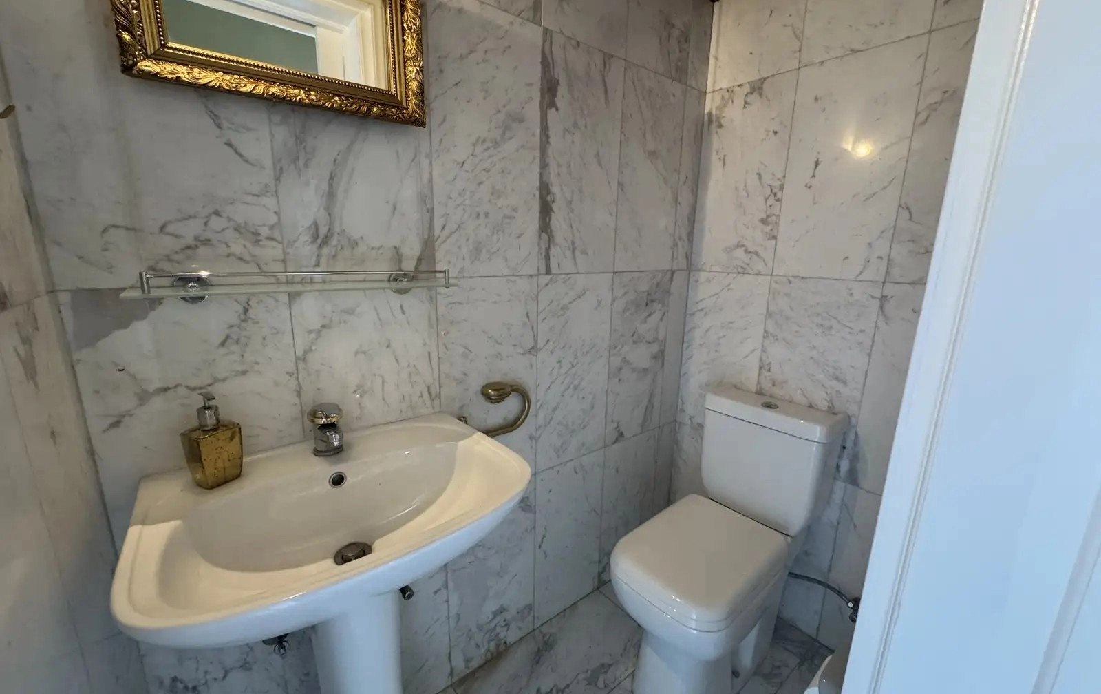 4 Bedroom Apartment for Rent in Engomi, Nicosia District
