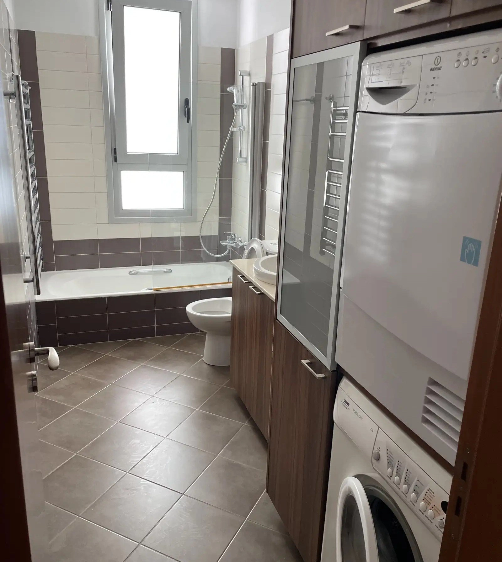 4 Bedroom Apartment for Rent in Engomi, Nicosia District
