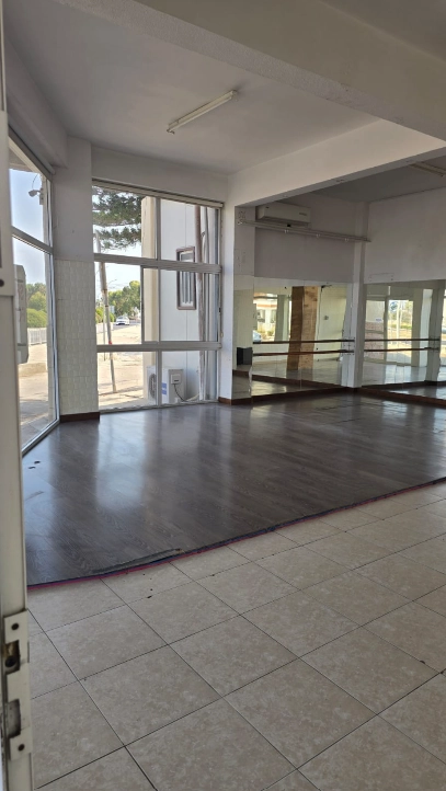 70 m² commercial unit with glass frontage in Livadia, Larnaca photo 4