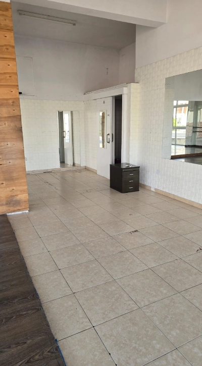 70 m² commercial unit with glass frontage in Livadia, Larnaca photo 5