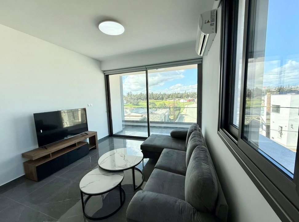 650 m² six-apartment building for sale in Kato Polemidia photo 3