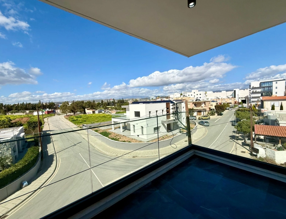 650 m² six-apartment building for sale in Kato Polemidia photo 6