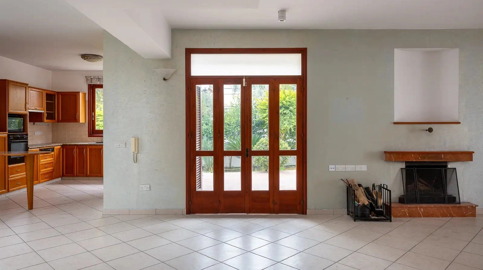 5 Bedroom House for Rent in Agios Dometios, Nicosia District