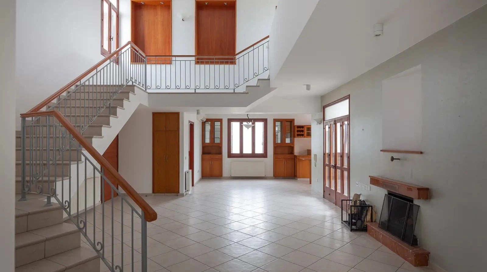 5 Bedroom House for Rent in Agios Dometios, Nicosia District