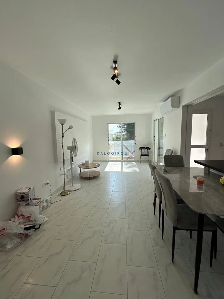 3-bed renovated apartment in Mc Donalds Drive Thru area, Larnaca photo 4