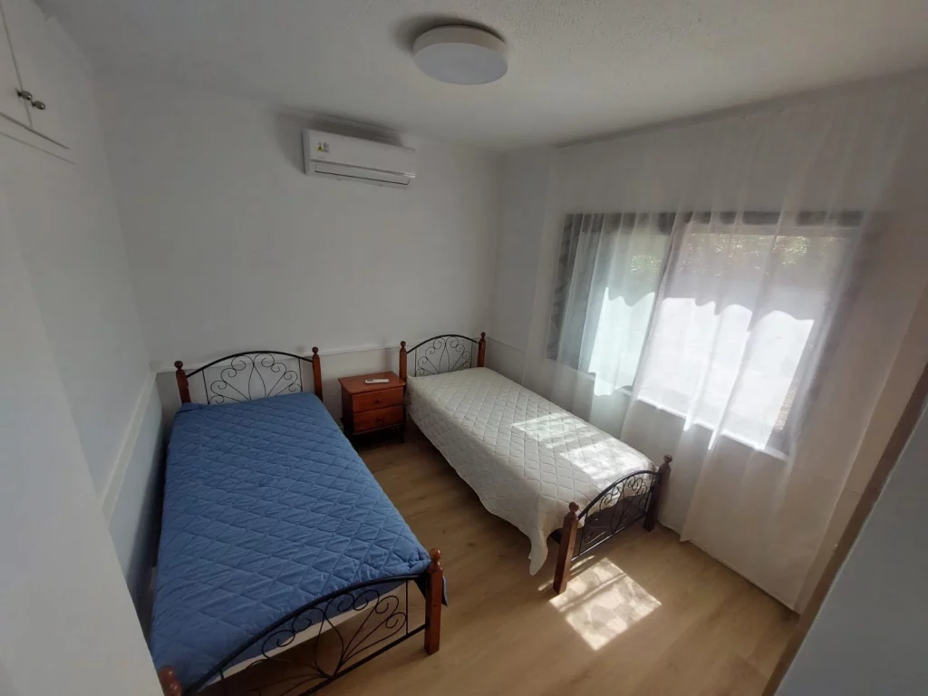 3-bed furnished apartment with veranda near Agios Tychonas beach photo 11