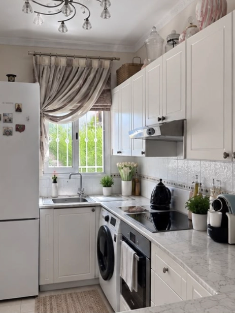 4-bed townhouse near the beach in Kato Paphos photo 5