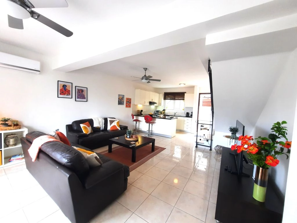 2-bed townhouse with communal pools in Argaka photo 11