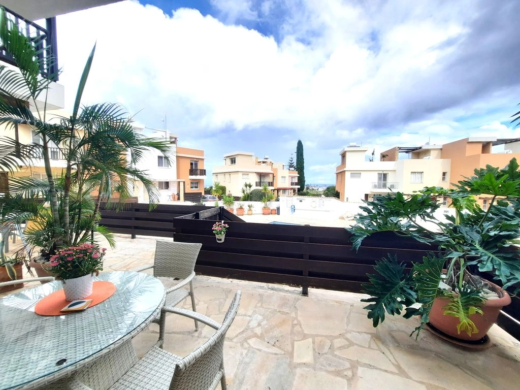 2-bed townhouse with communal pools in Argaka photo 15