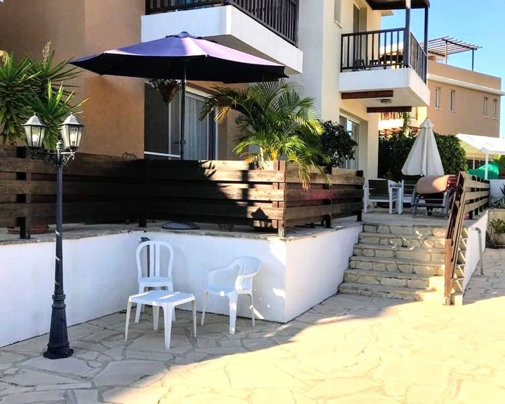 2-bed townhouse with communal pools in Argaka photo 18