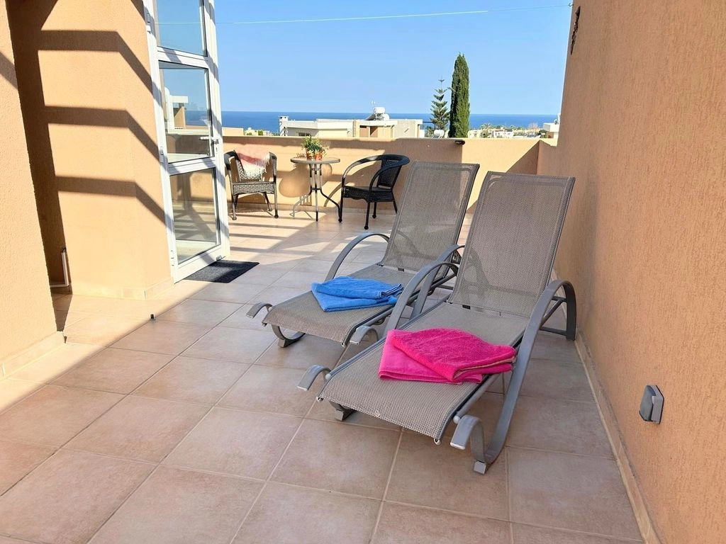 2-bed townhouse with communal pools in Argaka photo 26
