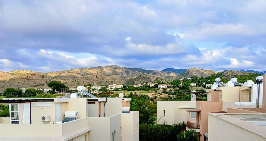 2-bed townhouse with communal pools in Argaka photo 27