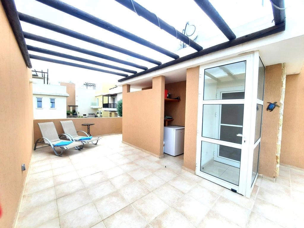 2-bed townhouse with communal pools in Argaka photo 29