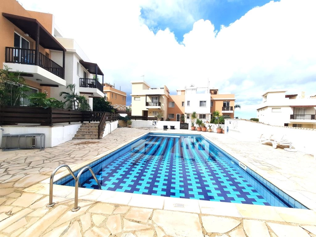 2-bed townhouse with communal pools in Argaka photo 36