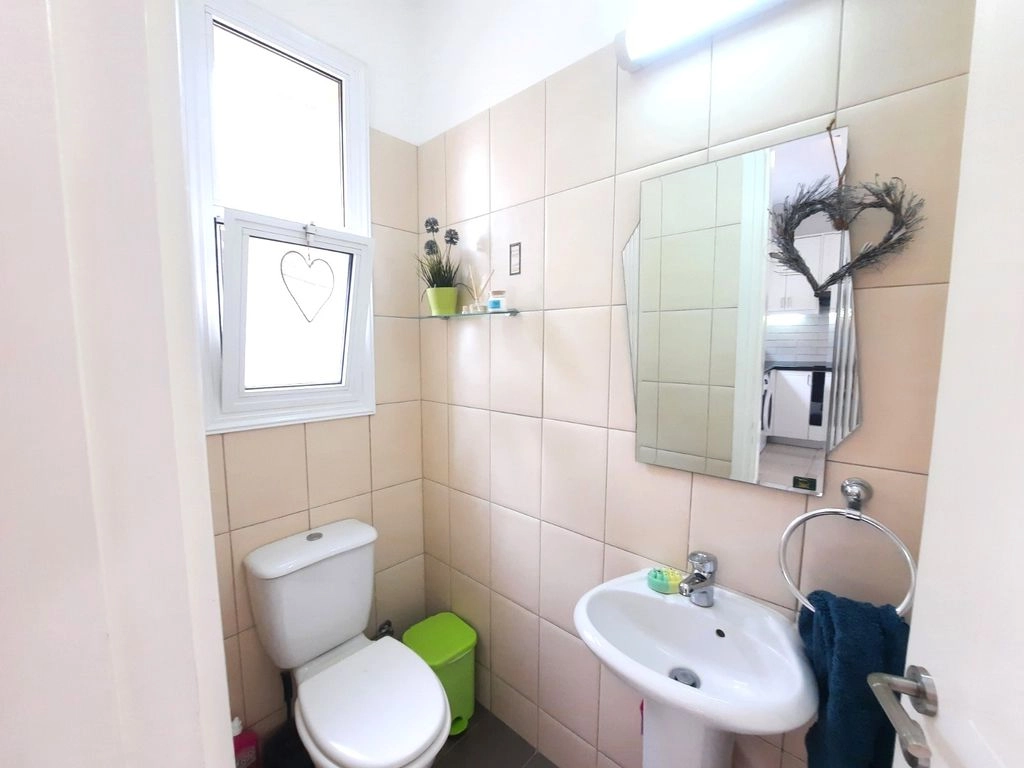 2-bed townhouse with communal pools in Argaka photo 7