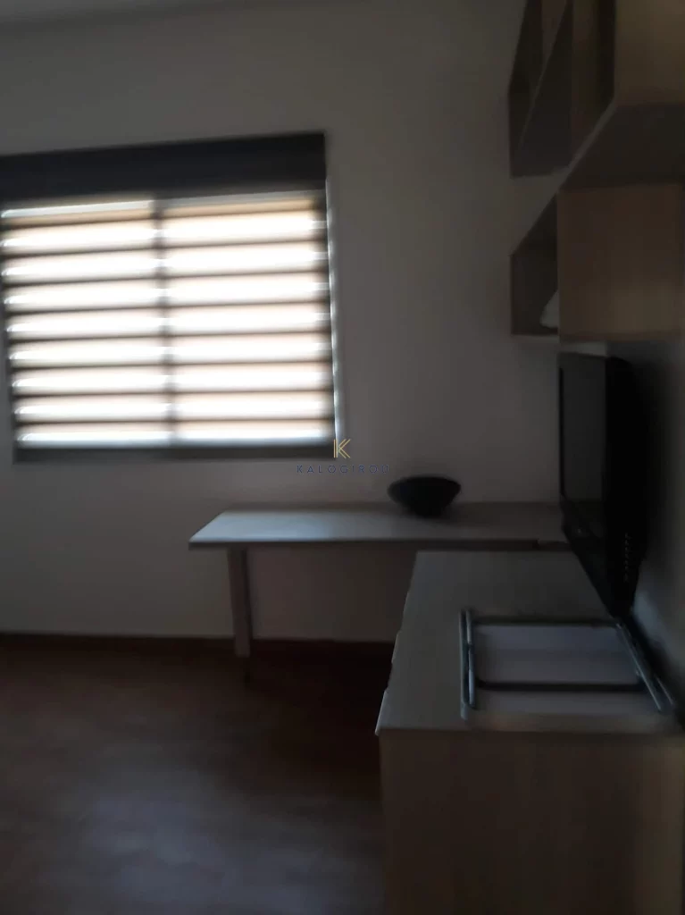 3-bed renovated apartment in New Marina-Port, Larnaca photo 4