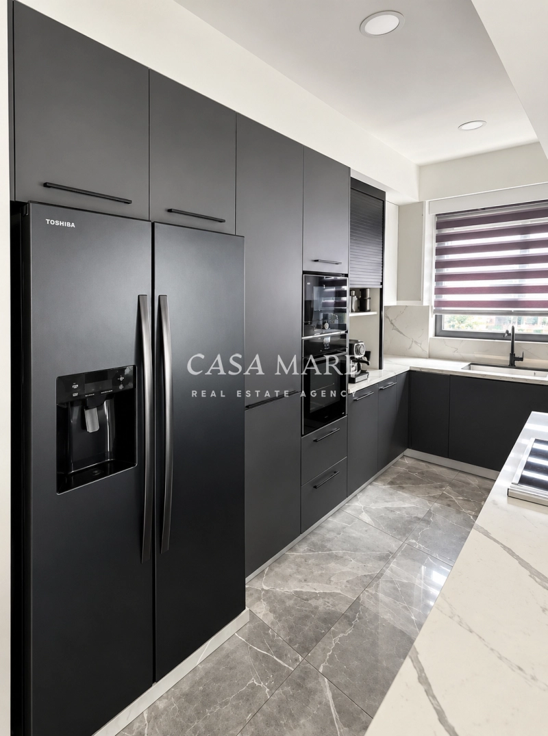 5 Bedroom House for Sale