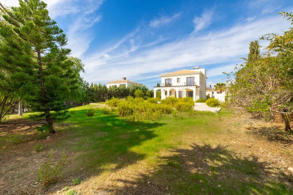 4-bed villa with pool and sea views in Kouklia photo 27