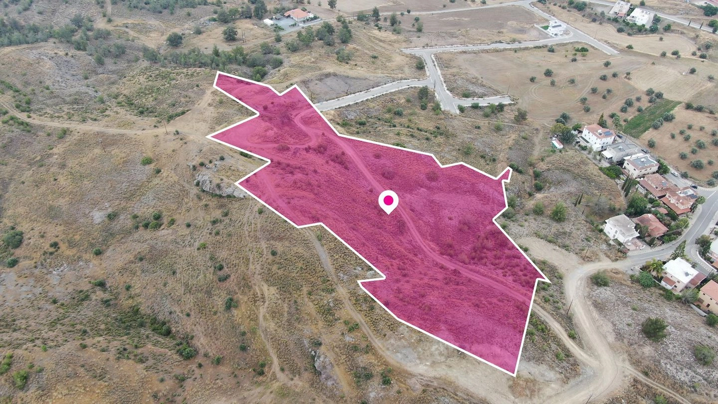 15,385m² Plot for Sale in Mathiatis, Nicosia District