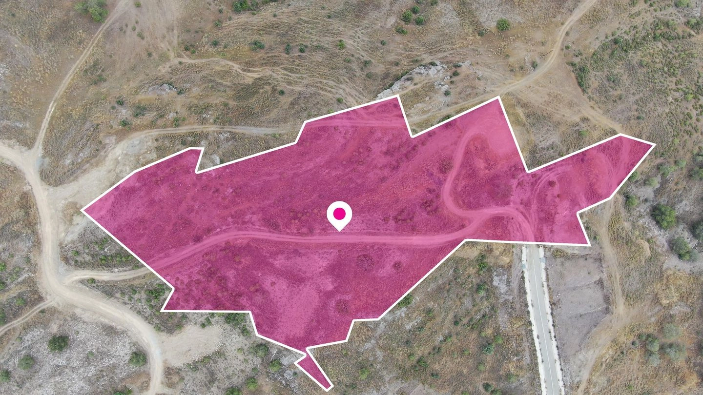 15,385m² Plot for Sale in Mathiatis, Nicosia District