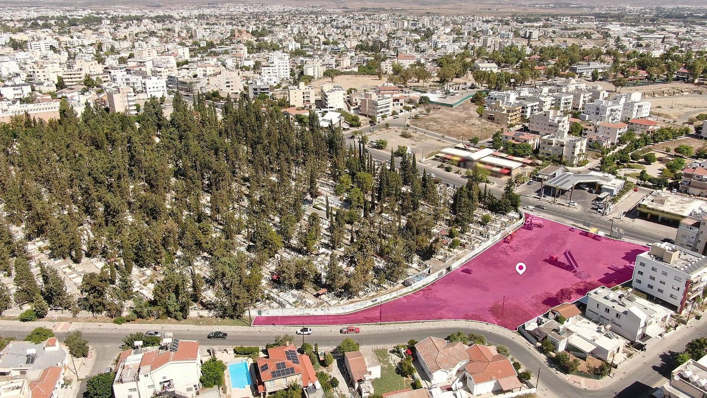 13,517m² Plot for Sale in Nicosia District
