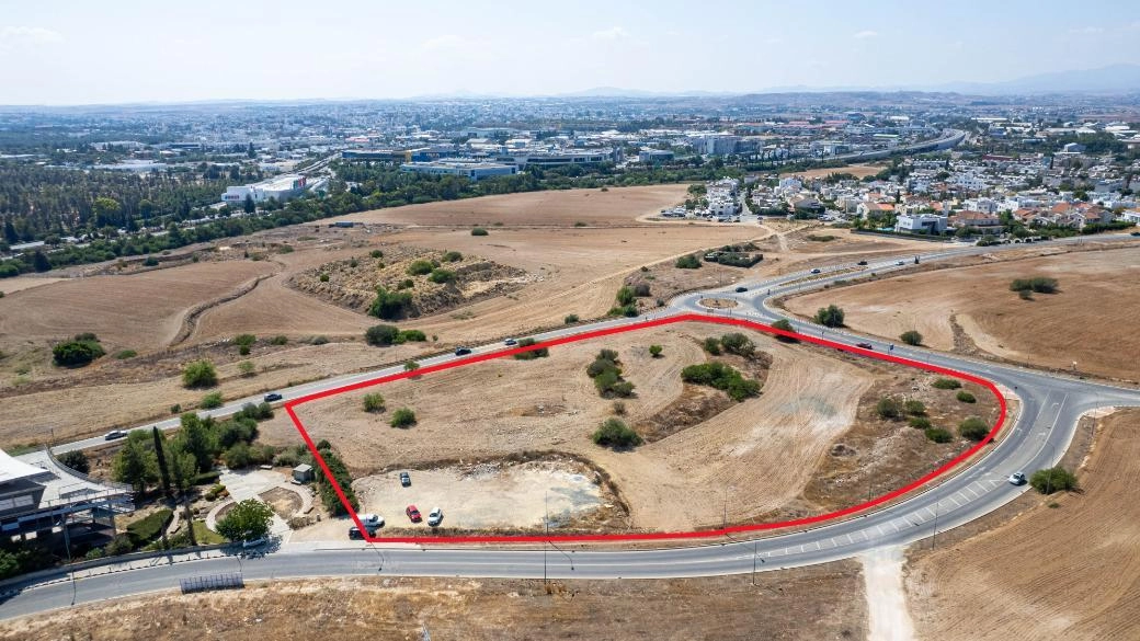 231,920m² Plot for Sale in Strovolos, Nicosia District