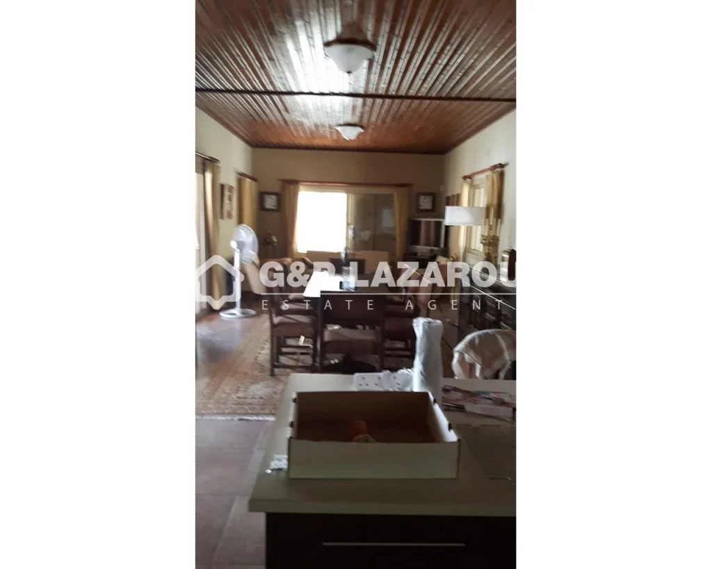 305m² Building for Sale in Limnatis, Limassol District