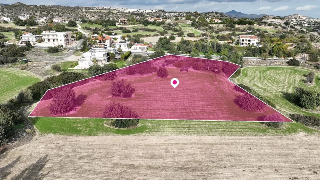 7,293m² Plot for Sale in Choirokoitia, Larnaca District